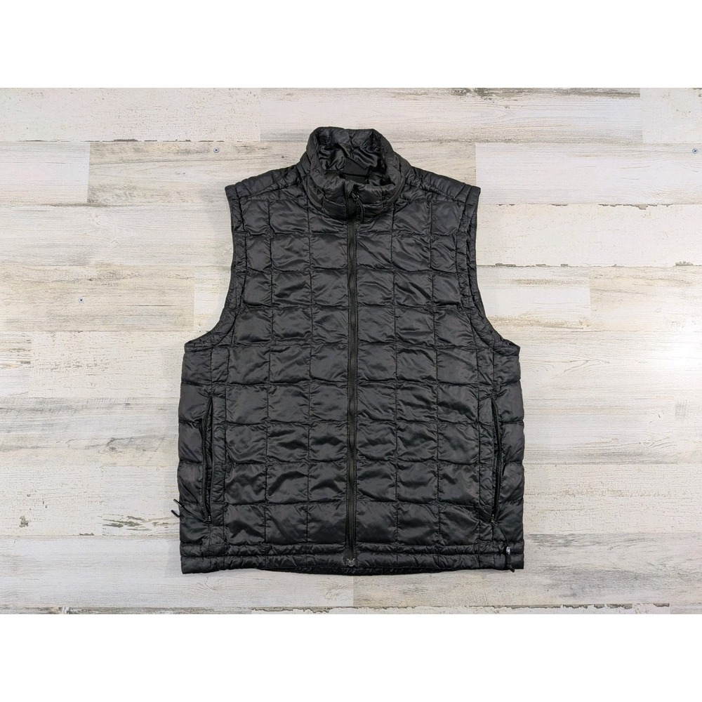 The North Face Mens Medium Black Thermoball Eco Quilted Puffer Vest NF0A5GLO